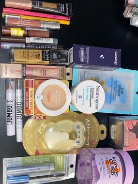 NEW DROP 🚨Neutrogena Translucent Loose Setting Powder -MIXED LOT SEALED NEW 20pc